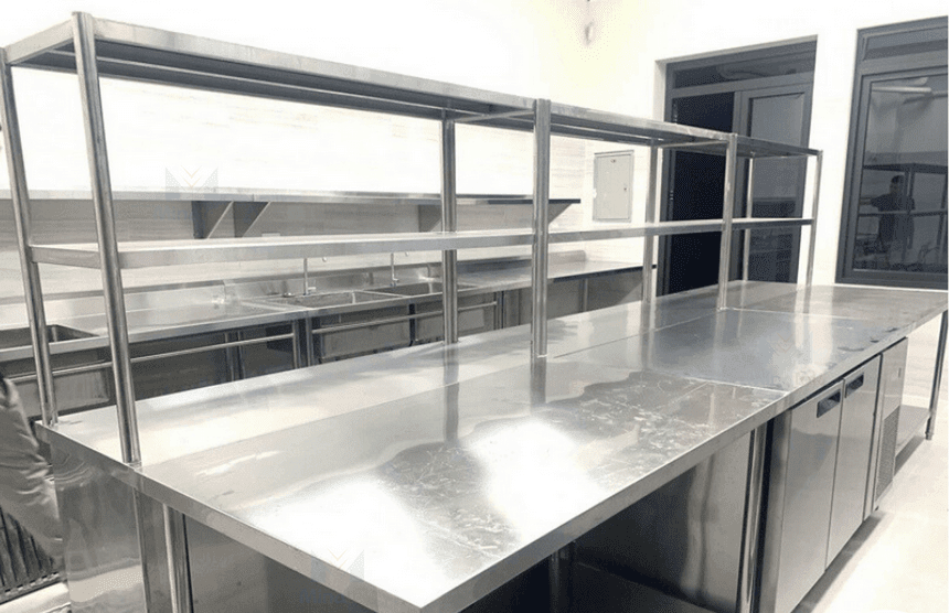 Cách chọn bàn inox công nghiệp cho môi trường khắc nghiệt 2 Cách chọn bàn inox công nghiệp cho môi trường khắc nghiệt