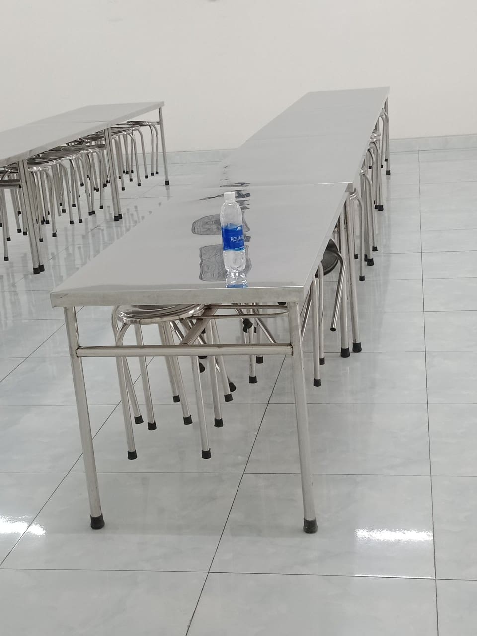 Cách chọn bàn inox công nghiệp cho môi trường khắc nghiệt 5 Cách chọn bàn inox công nghiệp cho môi trường khắc nghiệt