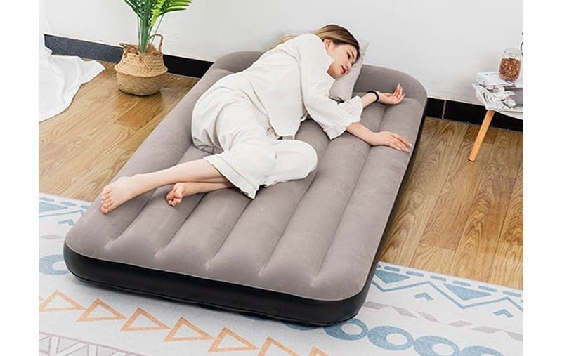 Giường Xếp gấp gọn và giường nệm hơi: Đâu là lựa chọn tốt hơn? 4 Giường gấp gọn vs giường nệm hơi: Đâu là lựa chọn tốt hơn?