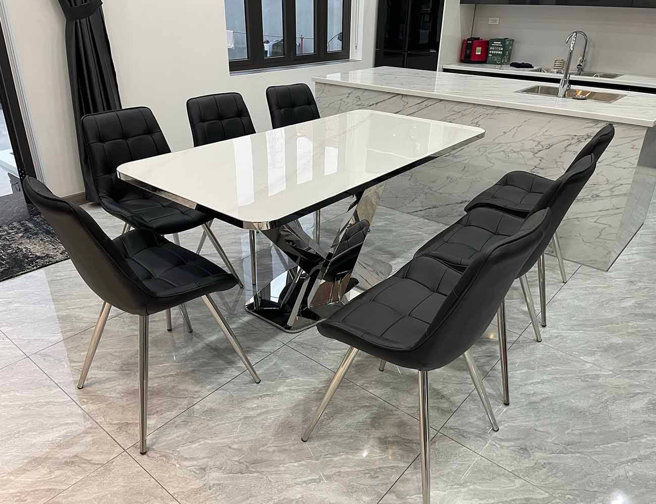 Tư vấn phối ghế inox với bàn ăn để tạo không gian sang trọng 6 Tư vấn phối ghế inox với bàn ăn để tạo không gian sang trọng