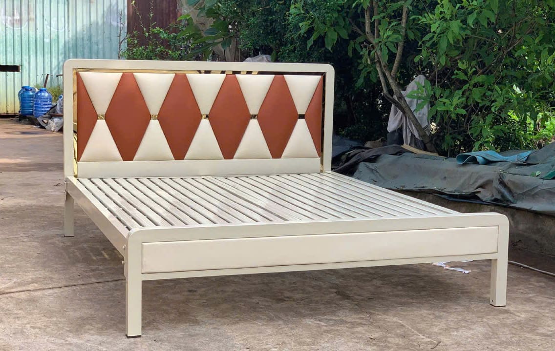Hướng dẫn vệ sinh giường sắt đúng cách 2 Hướng dẫn vệ sinh giường sắt đúng cách
