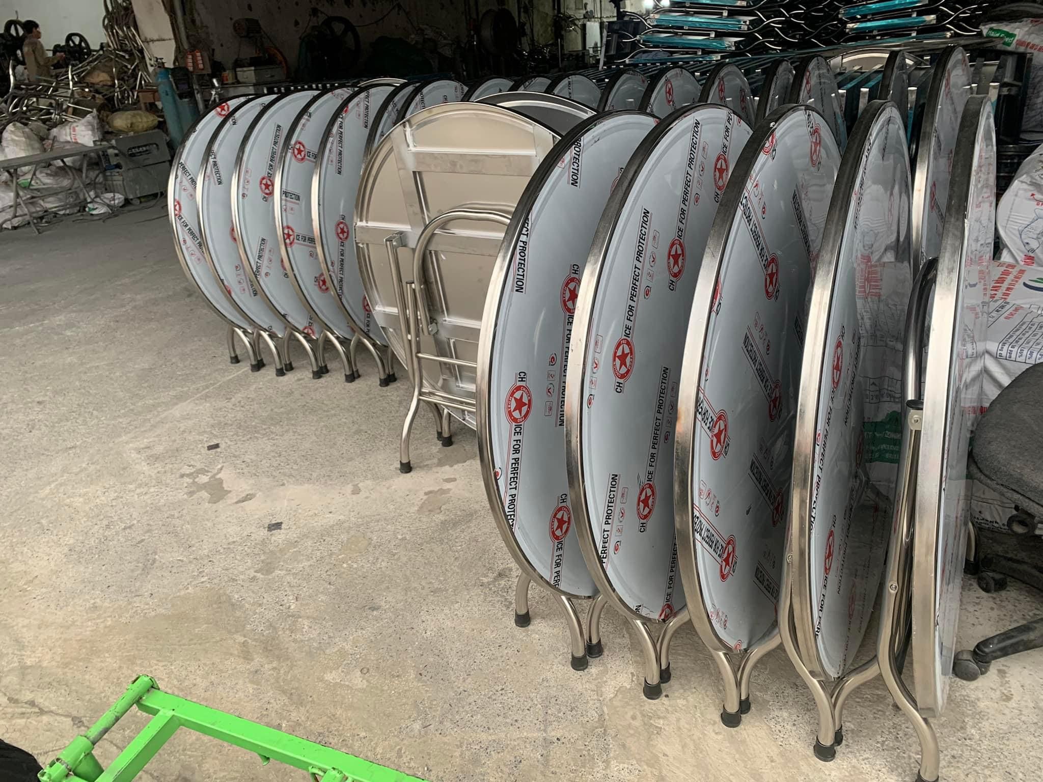 Tại Sao Mua Bàn Ghế Inox Tại Xưởng Rẻ Hơn Cửa Hàng 20%? 1 Bàn Ghế Inox: Tại Sao Là Lựa Chọn Số 1 Của Nhà Hàng?